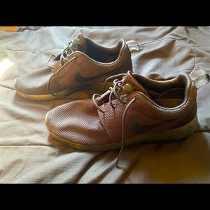 Nike Roshe Size 10.5